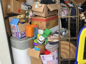 10 x 10 storage unit in Liverpool, NY