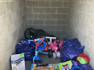 5 x 10 storage unit in Largo, FL