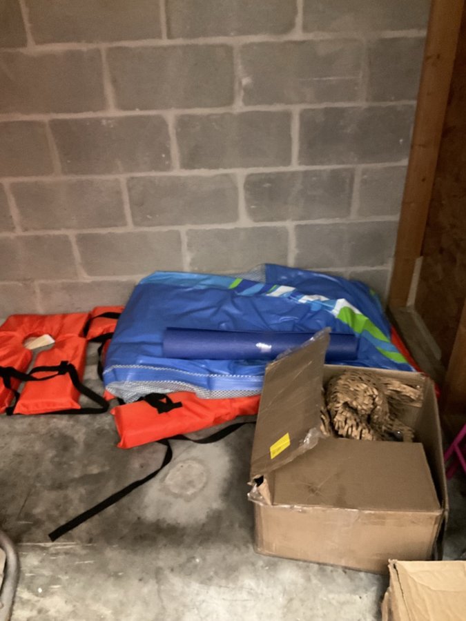 6 x 6 storage unit in Largo, FL
