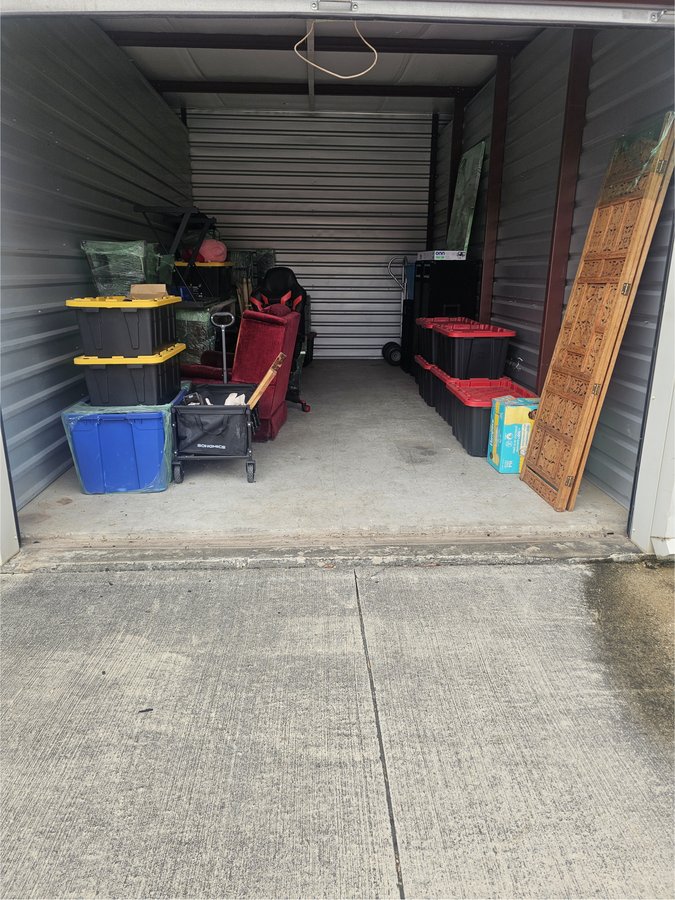 10 x 20 storage unit in New Braunfels, TX