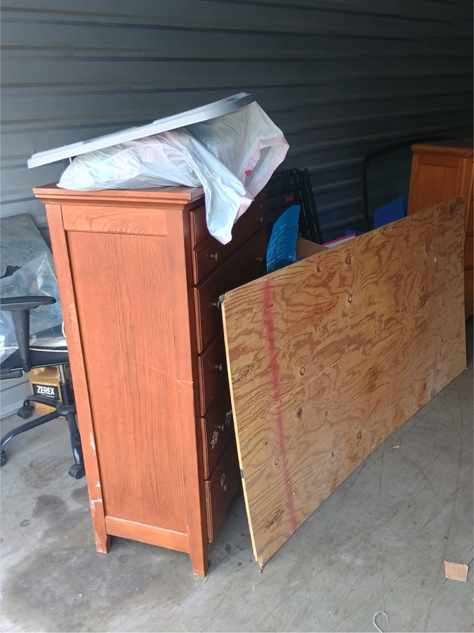 13 x 33 storage unit in Waldorf, MD
