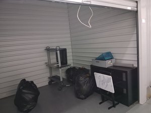 10 x 10 storage unit in Kyle, TX