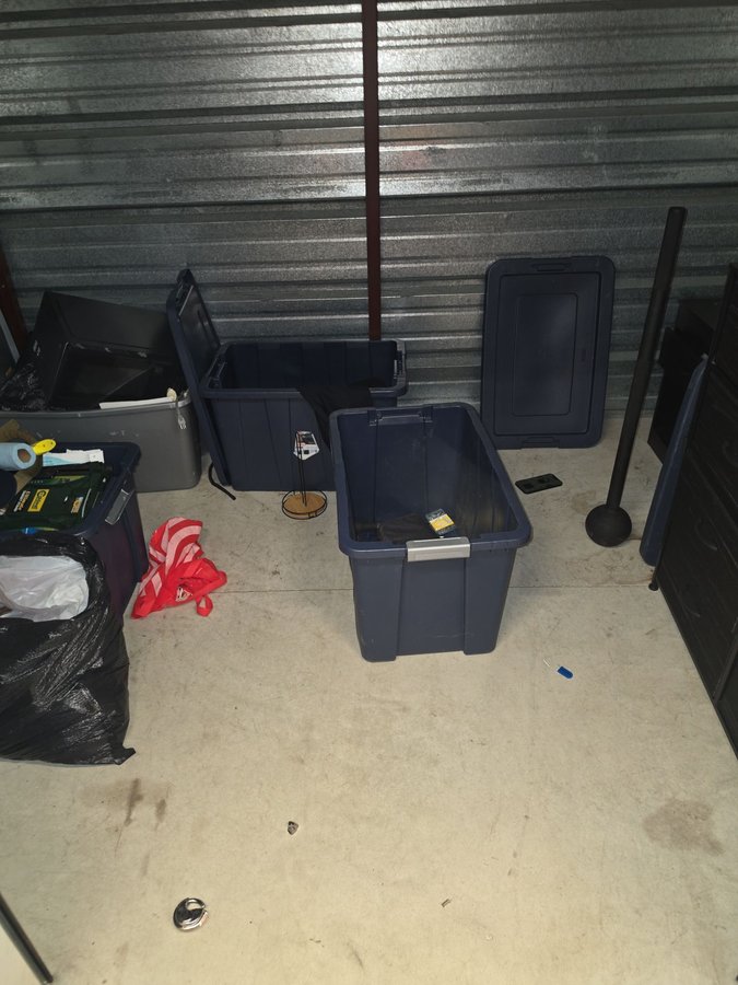 8 x 10 storage unit in Enfield, CT
