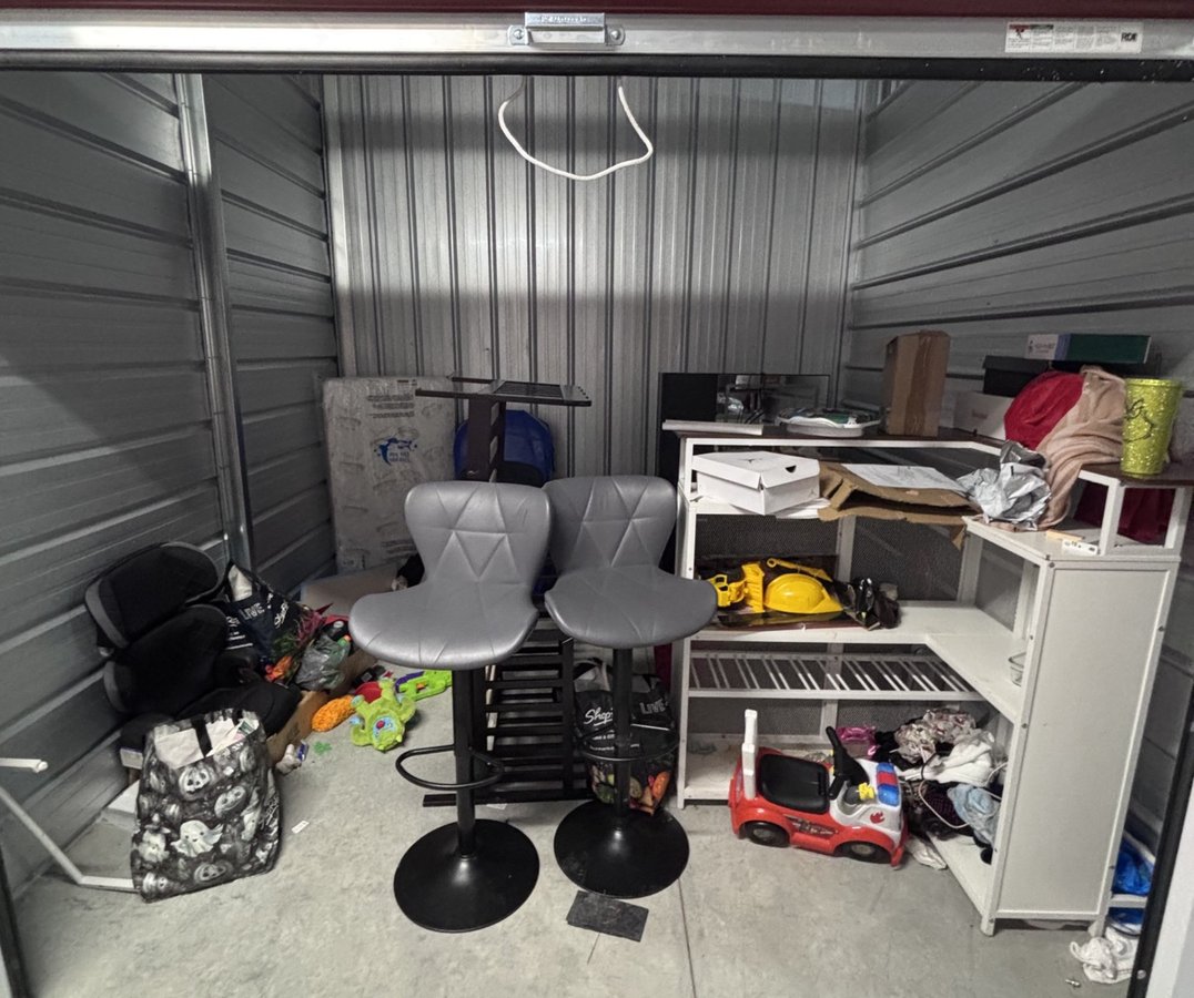 10 x 10 storage unit in Lindenwold, NJ