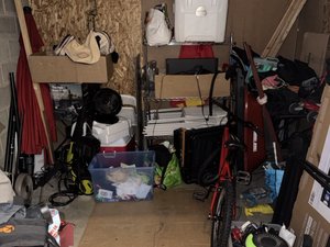 10 x 10 storage unit in Falls Church, VA