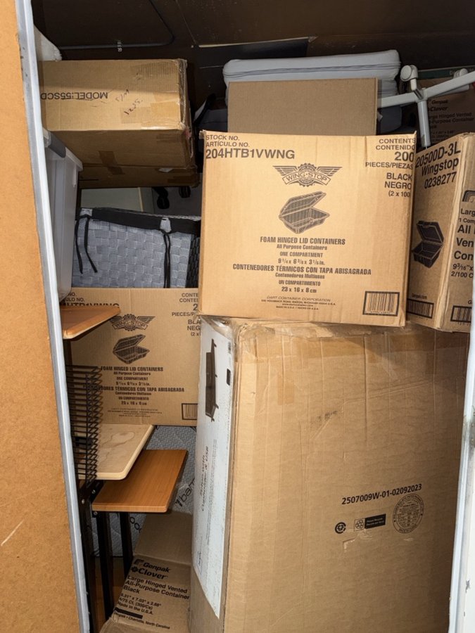 10 x 10 storage unit in Falls Church, VA