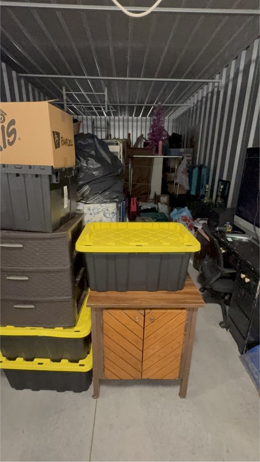 10 x 20 storage unit in Ravenswood, WV