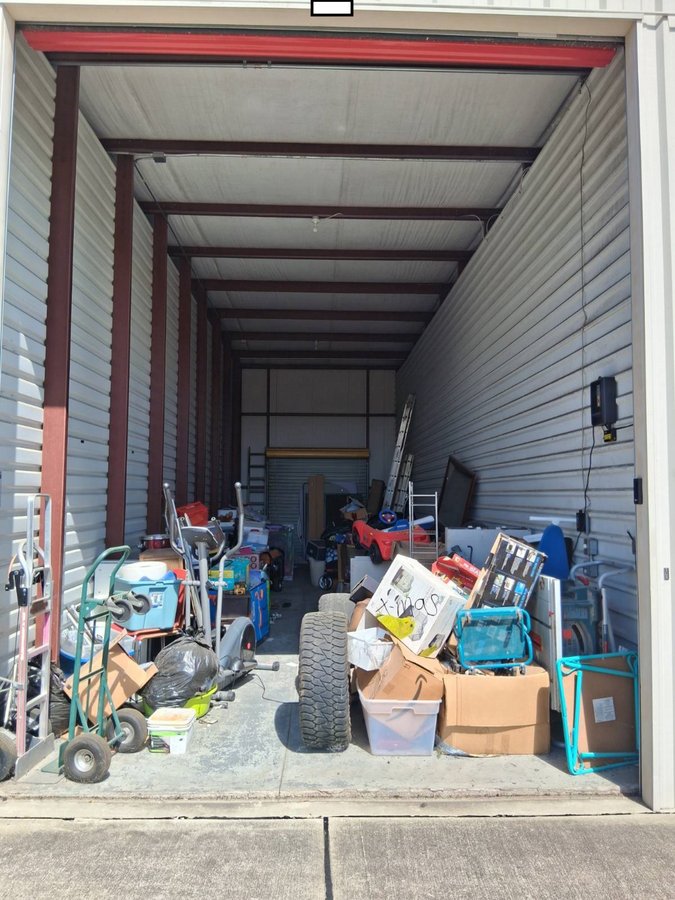 13 x 45 storage unit in Kyle, TX