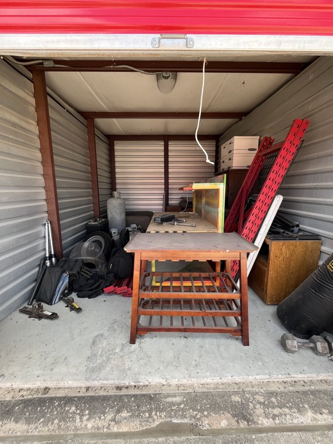 10 x 15 storage unit in Kyle, TX