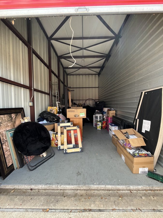 10 x 25 storage unit in Kyle, TX
