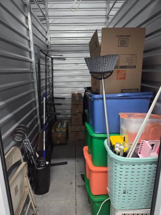 5 x 10 storage unit in Tallahassee, FL