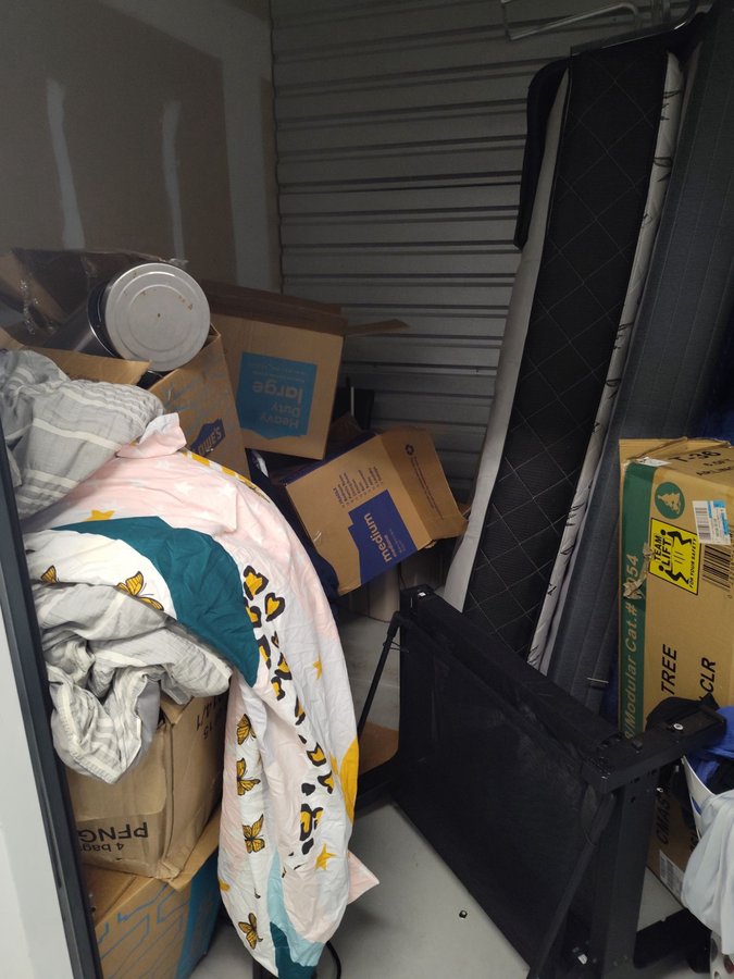 10 x 10 storage unit in Brandon, FL