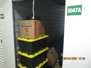 5 x 10 unit in Southfield