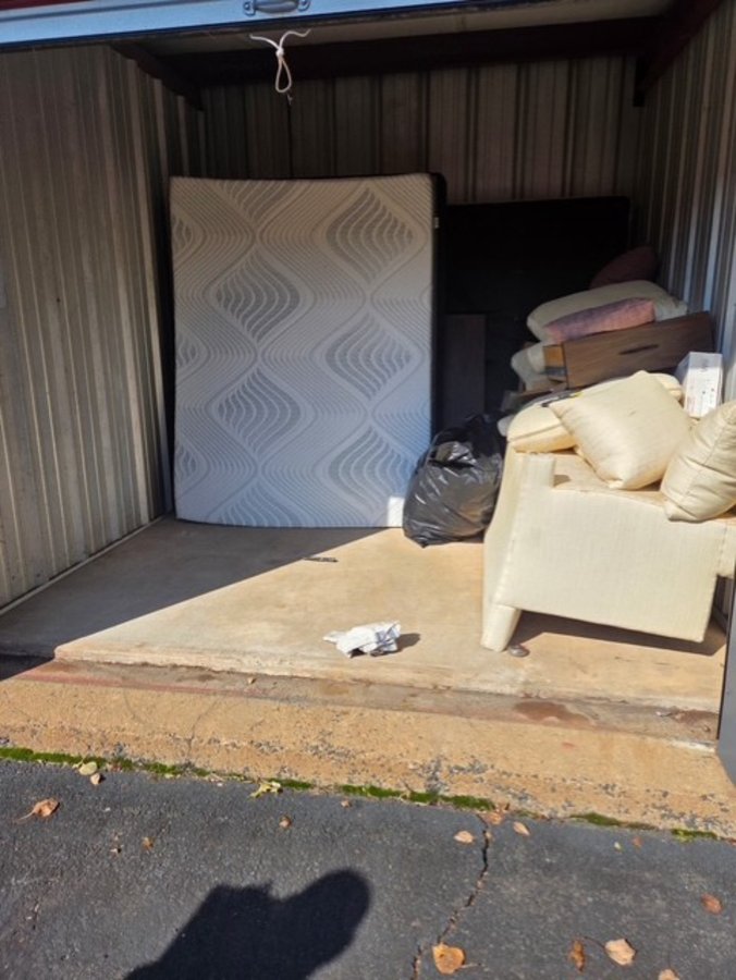 10 x 10 storage unit in Bloomfield, CT