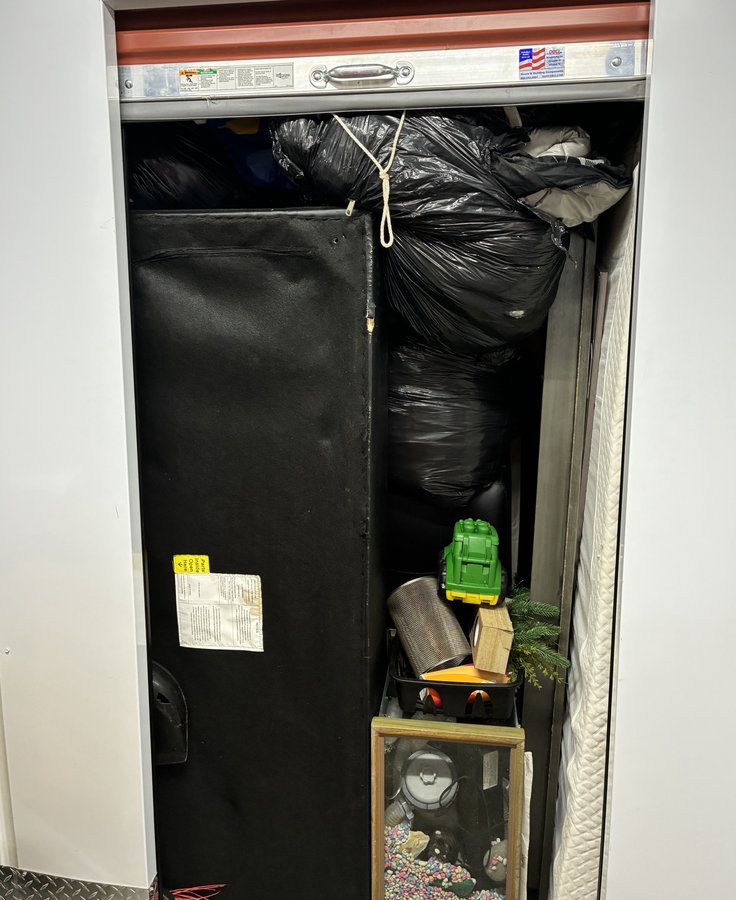 5 x 6 storage unit in Ewing, NJ