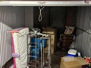 10 x 10 storage unit in Ewing, NJ
