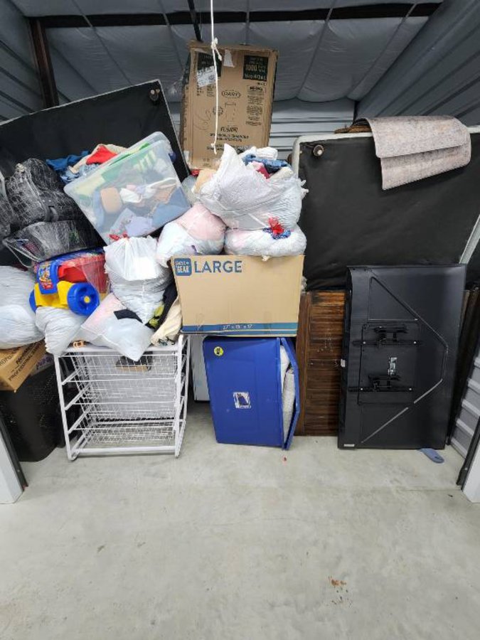 10 x 10 storage unit in Round Rock, TX