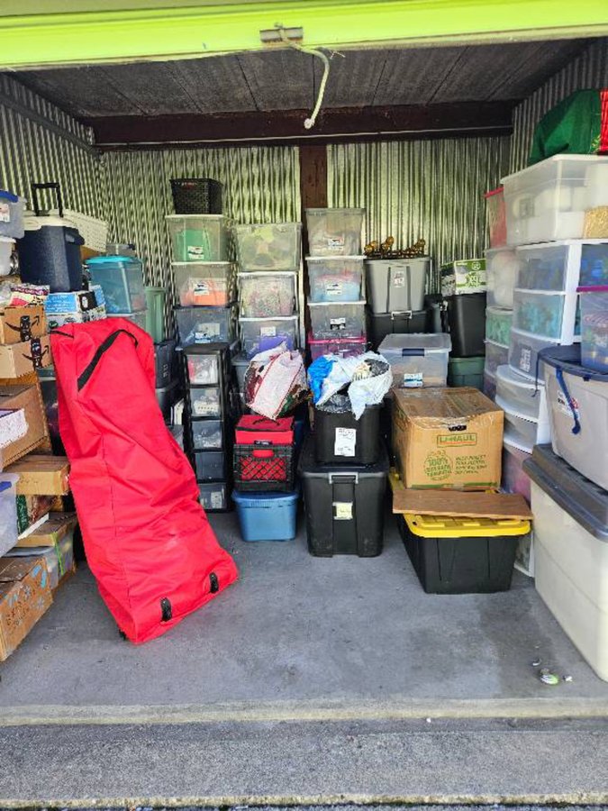 10 x 10 storage unit in Indianapolis, IN