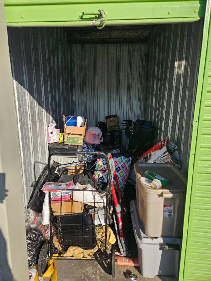 5 x 10 storage unit in Indianapolis, IN