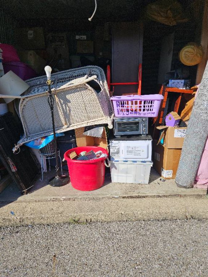 10 x 10 storage unit in Indianapolis, IN