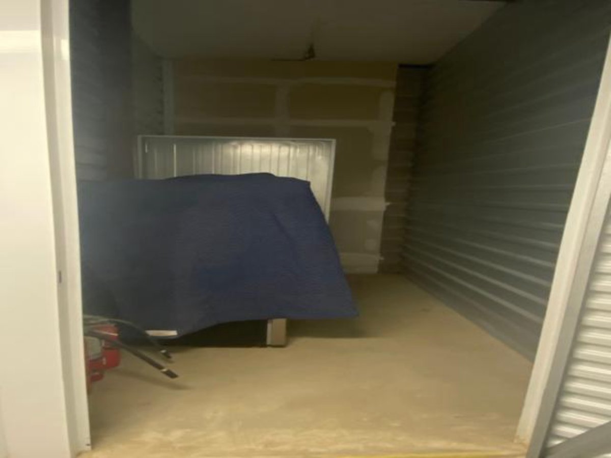 5 x 10 storage unit in Converse, TX