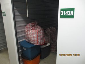 5 x 15 unit in Southfield