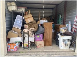 10 x 15 storage unit in Converse, TX