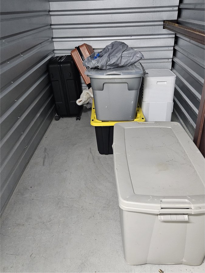 5 x 10 storage unit in Dover, NJ