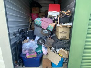 5 x 10 storage unit in Converse, TX