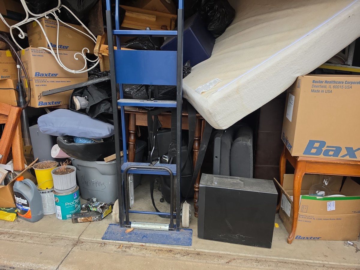 10 x 15 storage unit in Kansas City, MO