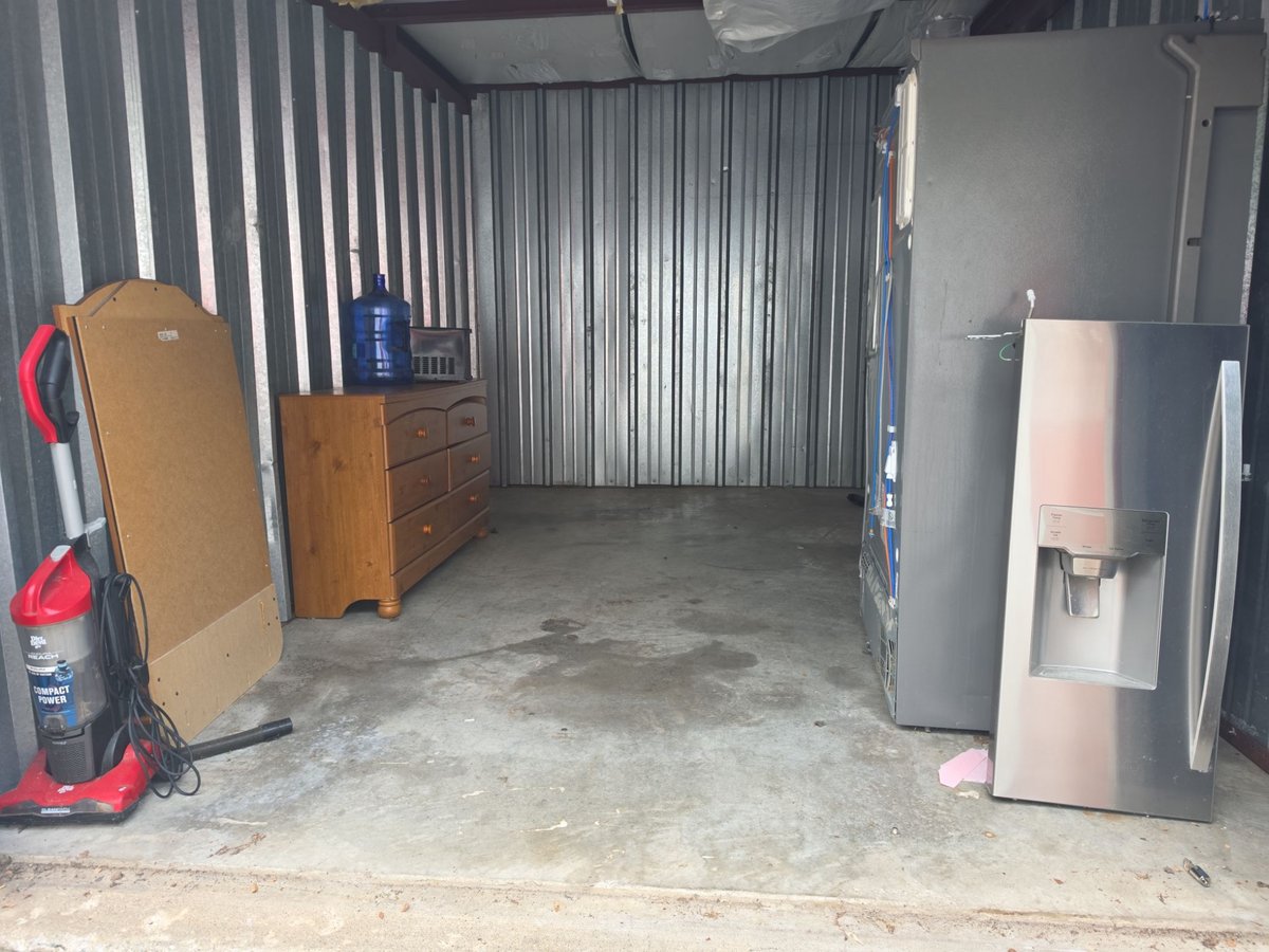 10 x 15 storage unit in Kansas City, MO