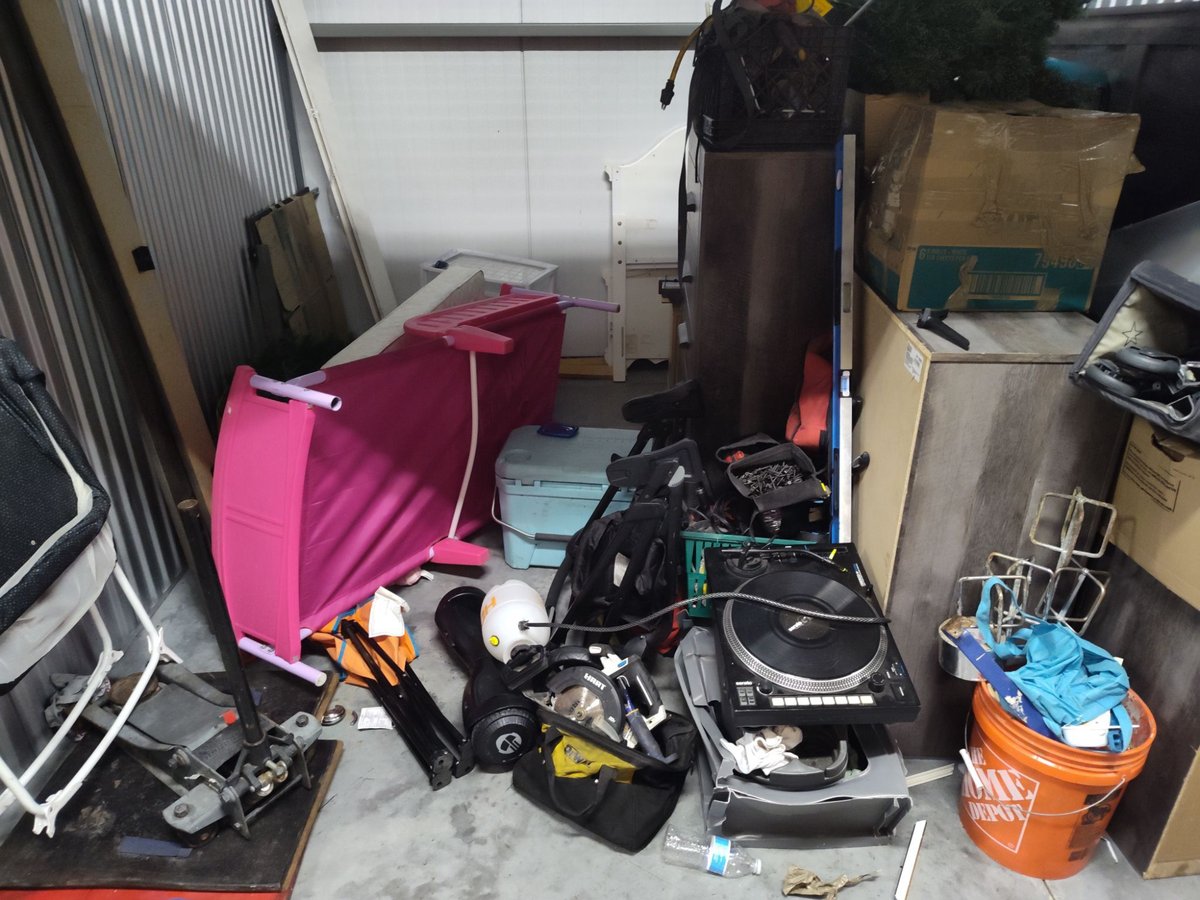 10 x 10 storage unit in Gibsonton, FL