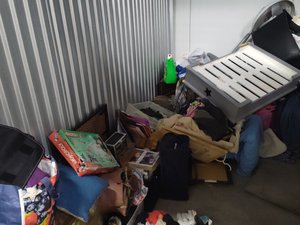 7 x 10 storage unit in Gibsonton, FL