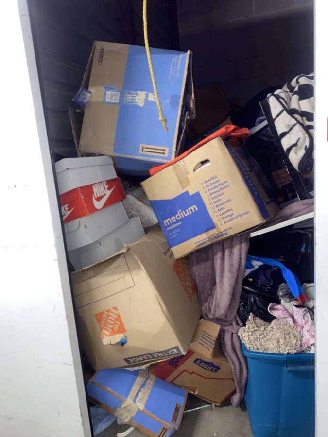 10 x 15 storage unit in Phoenix, AZ