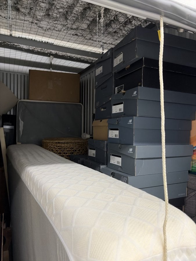 5 x 10 storage unit in Everett, MA