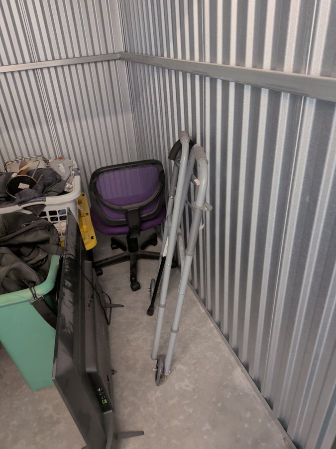 5 x 8 storage unit in Everett, MA