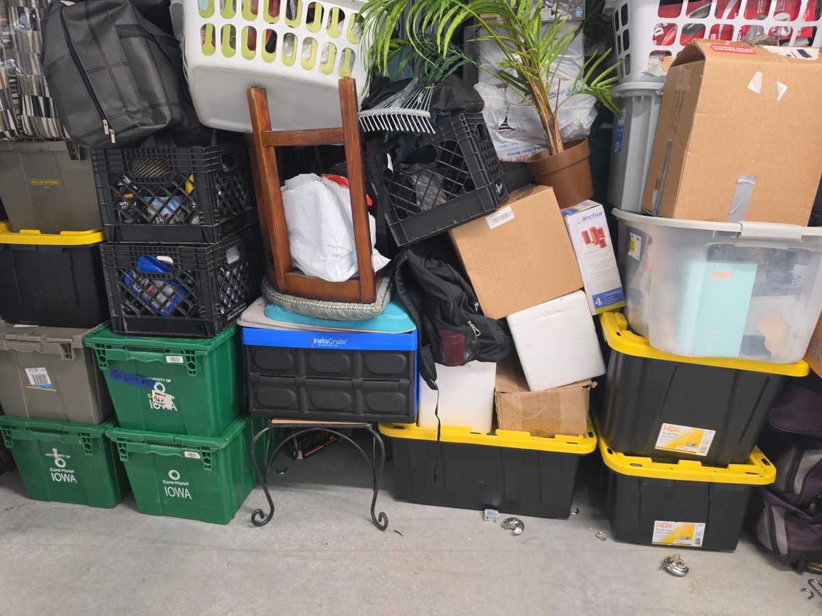10 x 5 storage unit in Lee's Summit, MO