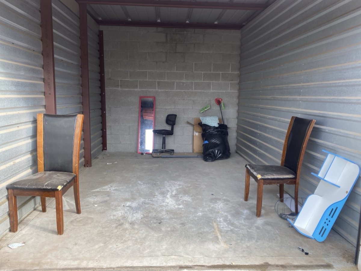 10 x 15 storage unit in Phoenix, AZ