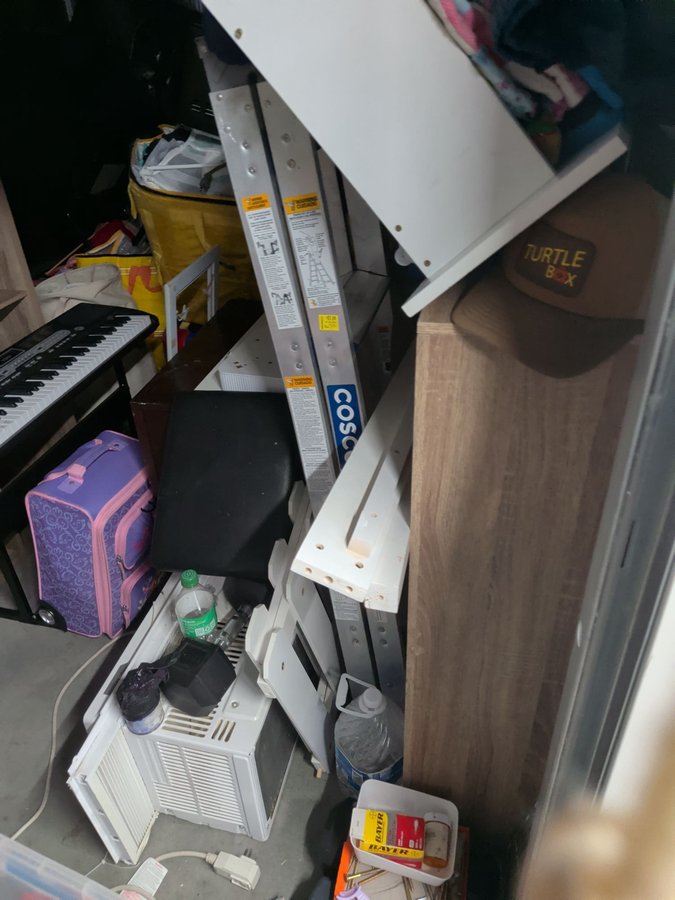 8 x 13 storage unit in Everett, MA
