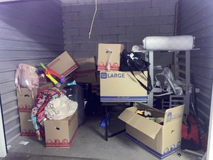 10 x 10 storage unit in Phoenix, AZ