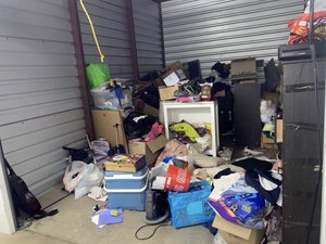 10 x 15 storage unit in Phoenix, AZ