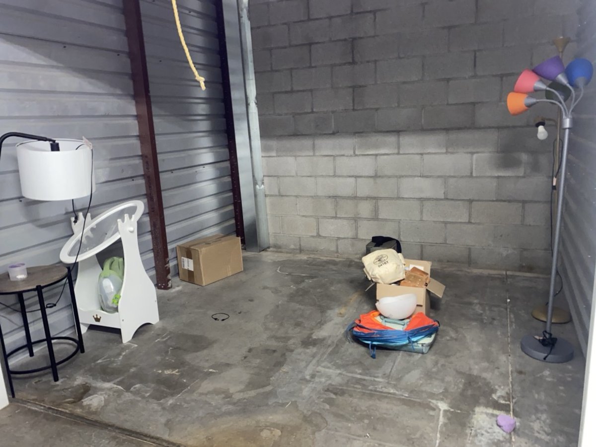 10 x 10 storage unit in Phoenix, AZ