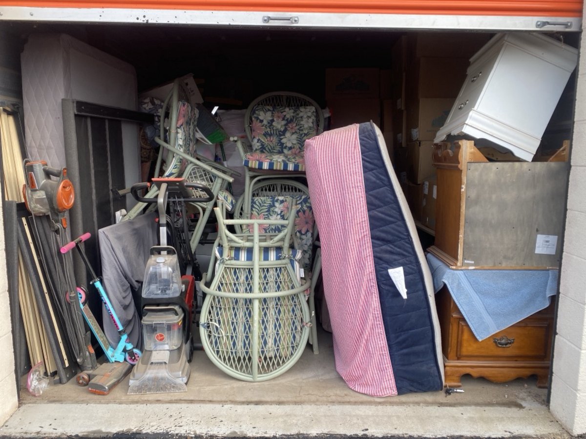 10 x 15 storage unit in Phoenix, AZ