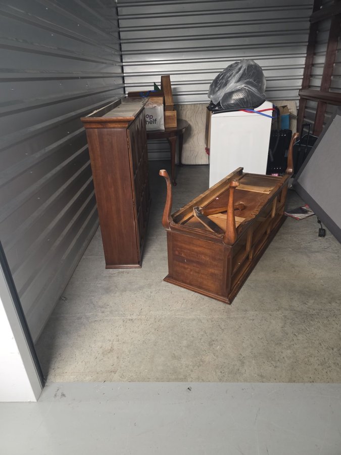 10 x 15 storage unit in Durham, NC