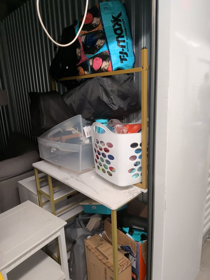5 x 10 storage unit in Somerville, MA