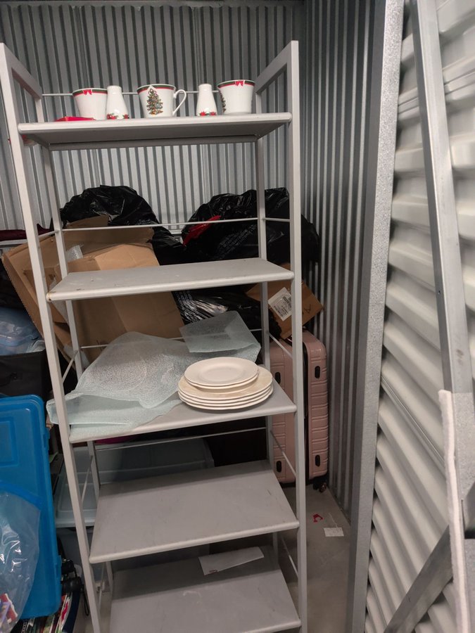 5 x 5 storage unit in Somerville, MA