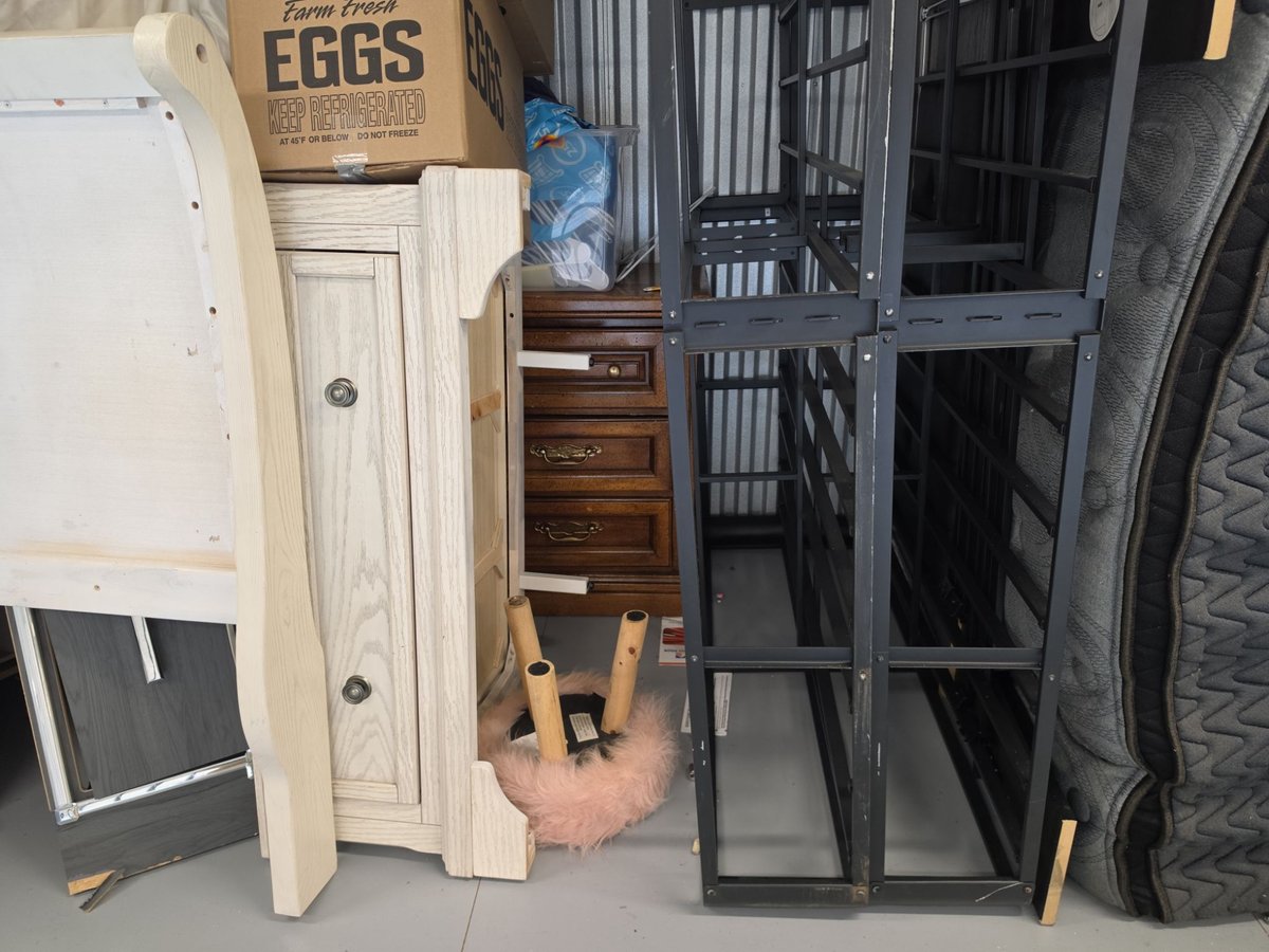 5 x 10 storage unit in Kansas City, MO