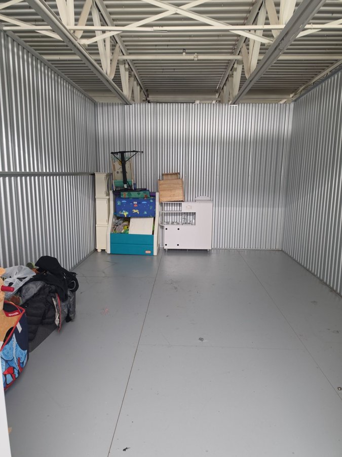10 x 15 storage unit in Kansas City, MO