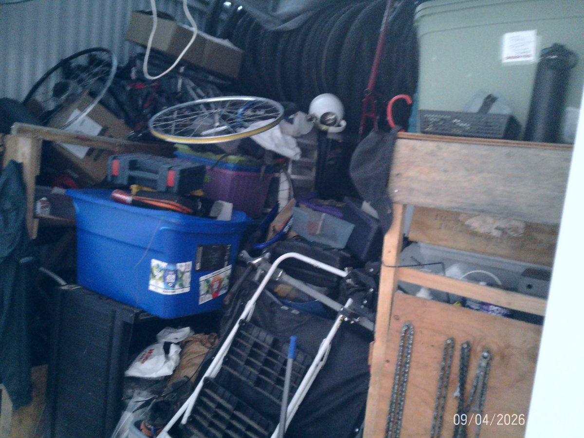 10 x 10 storage unit in Milwaukie, OR