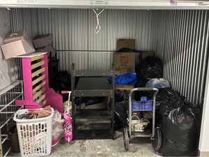 10 x 10 storage unit in Ewing, NJ